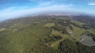 Paraglider flight at Puy de Dôme/France - Vol parapente au Puy de Dôme