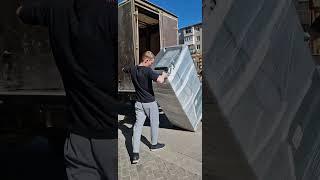 Переезд онлайн. Большой холодильник