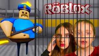 SCAPPIAMO dalla POLIZIA di ROBLOX 