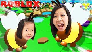 BZZZZZ! We're the fastest Bees in the Hive!! Let's Play Roblox Beehive with Kate & Mommy