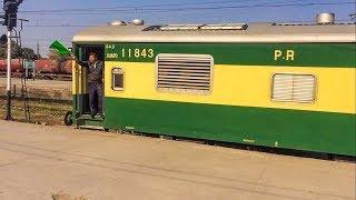 Jaffar Express Lahore se Quetta Rawangi Ke Lye Tayyar Hai | Pakistan Railways