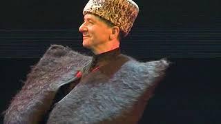 Знаменитые танцоры Кавказа исполняют танец "Друзей"