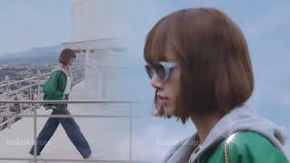 Blackpink's Lisa Walks Her First Runway for Celine Spring/Summer 2022 [HD]