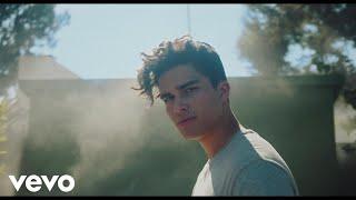 Alex Aiono - Does It Feel Like Falling ft. Trinidad Cardona