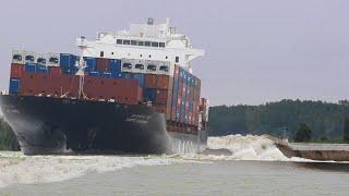 Massive Waves! Watch What Happens When a Huge Container Ship Turns!