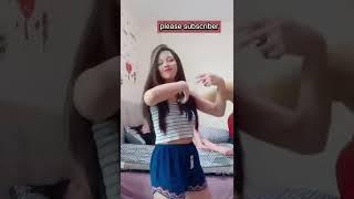 Cewe super hot || yang di belakang gak sadar terekam #shorts