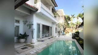 4 Bedroom Modern Bright Villa in Center Berawa