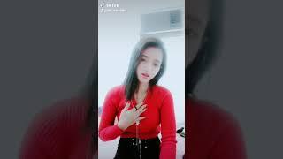 mamah muda cantik dan sexy lagi tik tok'n , istri idaman pria.