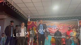 Let me love you cover by (Mahmud Ahsan). In Sopnowpori 'CSCR study tour concert'.#justinbieber