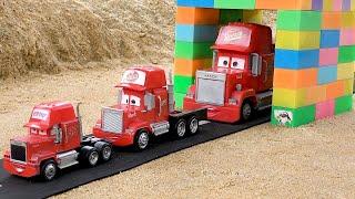 Rescue the mack truck from the magic gate with the police car - Toy car story