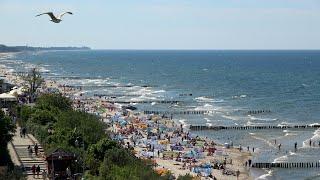 Długi czerwcowy weekend nad morzem w Mielnie. Tłumy turystów na mieleńskiej plaży