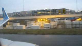 Ukraine International B737 Landing