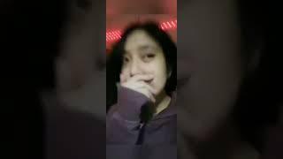 viral video cewe sweater merah 1 menit full senyum