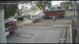 Bus vs truck accident live video Real Life Vlog