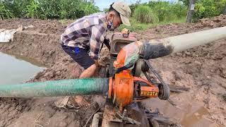 Bơm cát làm con đường dẫn ở miền Tây/Sand pump as a path