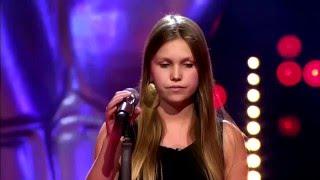 Yana De Saedeleer zingt 'Wayfaring Stranger' | Blind Audition | The Voice van Vlaanderen | VTM
