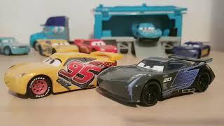 Mattel Cars 3 Cruz Ramirez Rust-Eze (#95)