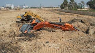 Big Excavator Stuck in Deep Clay- Heavy Recovery DOOSAN DX340LCA Sink In Mud- Excavator Failure