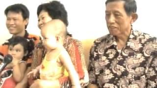 Siv Ching, a 2 year old Cambodian kid, can solve more than a hundred pieces of puzzle TV5