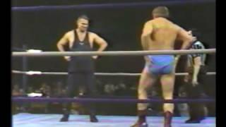 Edouard Carpentier vs. Waldo Von Erich (1977)