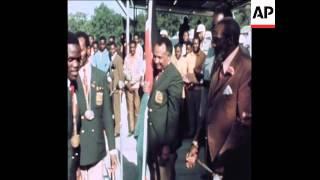 SYND 16-9-72 KENYAN OLYMPIC TEAM PRESENTED TO JOMO KENYATTA