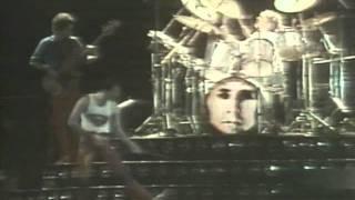 Queen - 09 Flash Gordon - 1 Flash - The Hero (Live At Morumbi Stadium, 1981) 2011 Remaster