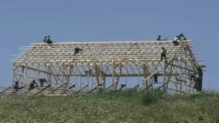 Time lapse: Building an Amish barn took only 10 hours for 30 men in Clinton, WI