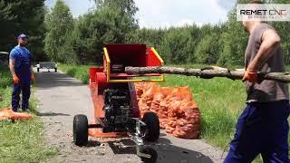 HOLZHACKER MIT EINEM BENZINMOTOR :) Neuheit