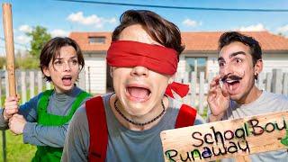 СБЕЖАЛ С ЗАКРЫТЫМИ ГЛАЗАМИ ОТ ЗЛЫХ РОДИТЕЛЕЙ В SCHOOLBOY RUNAWAY!