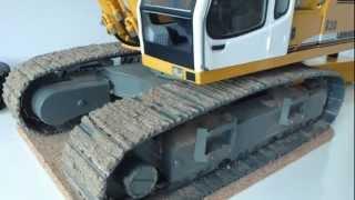 RC EXCAVATOR LIEBHERR 944 FIRST VIEW - PREMACON