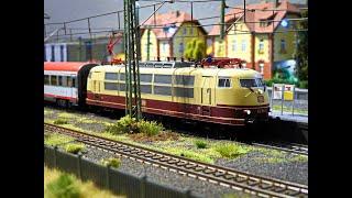 Streckensperrung - Züge werden über die Modelleisenbahn umgeleitet