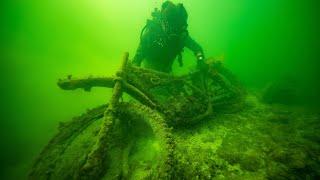 I Found 10 Cars, 2 Motorcycles and a Sunken Boat Underwater in the Florida Keys! (Scuba Diving)