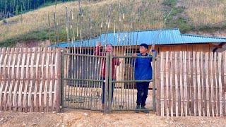 Weaving bamboo fences and do gates equal bamboo,Daily work of young couple.|Phuc and Sua