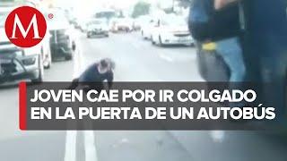 Hombre cae de autobús en movimiento por exceso de pasajeros