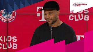 Kids PK mit Serge Gnabry | FC Bayern.tv live | MAGENTA SPORT