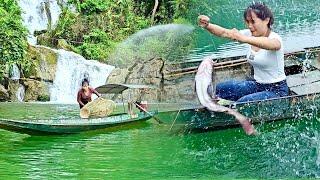 365 days on a deserted island, how a girl catches fish and shrimp to maintain life