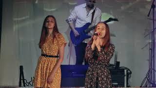 "День народження" Посна Ірина, Романюк Інна.