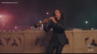 Kenny G and The Weeknd team up for epic performance at the AMAs