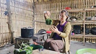 Wrap banh chung to prepare for a new year with better hopes