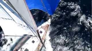 15 knots boat speed seen from the mast top (video 2)