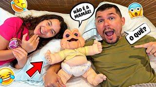 O BABY DINOSSAURO APARECEU EM NOSSO QUARTO ! *O papai teve um susto