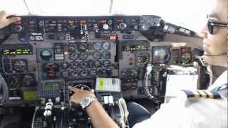 Amazing Juliana Airport St.Maarten MD-80 Cockpit Video 720p