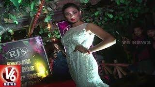 RJ's Fashion Show: Models Ramp Walk In New Designer Wear | Hyderabad | V6 News