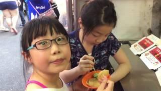 陳愷妤9歲-李庭萱9歲-陳莘亞5歲跟阿嬤一起去基隆夜市玩樂-2017年4月30日-一口吃天婦羅