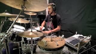 Eric Kummer playing the Junk Hat by Baldman Percussion