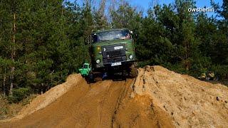 IFA L60 4x4 kämpft sich durch Kiesgrube