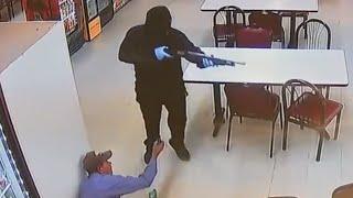 Robbers Open Fire in Supermarket [RAW FOOTAGE]