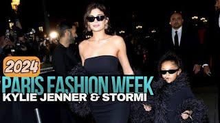 PARIS FASHION WEEK | KYLE JENNER TWINS WITH DAUGHTER STORMI