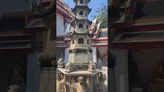 SEE THE GOLDEN BUDDAHS IN THE GROUNDS OF THE GRAND PALACE