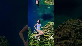 Holding her breath underwater. #trending #viral #subscribe #swimming #enjoy